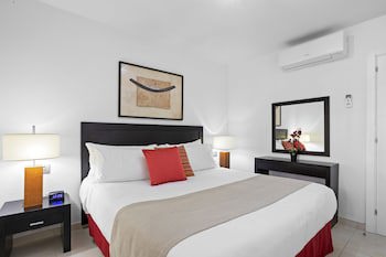 Wyndham Residences Golf Del Sur