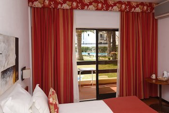 Praia Da Lota Resort - Hotel