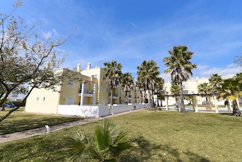 Praia Da Lota Resort - Apartments
