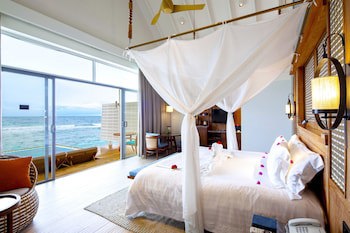 Centara Grand Island Resort & Spa Maldives