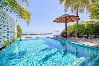 Centara Grand Island Resort & Spa Maldives