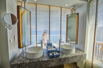 Centara Grand Island Resort & Spa Maldives