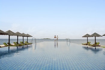 Centara Grand Island Resort & Spa Maldives
