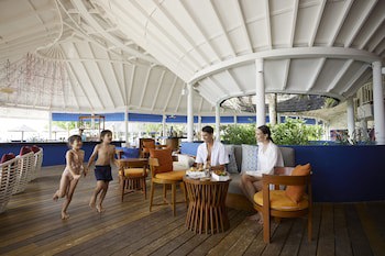 Centara Grand Island Resort & Spa Maldives