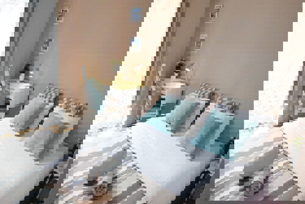 Blooms Inn & Apartments