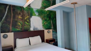 Best Time Inn Hotel - Car Rental