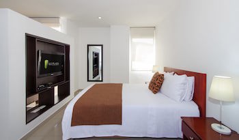 122 Plaza Apartahotel