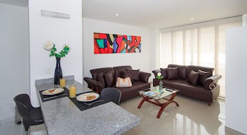 122 Plaza Apartahotel