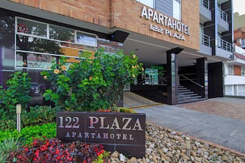 122 Plaza Apartahotel
