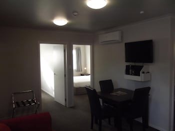 Arena Court Motel