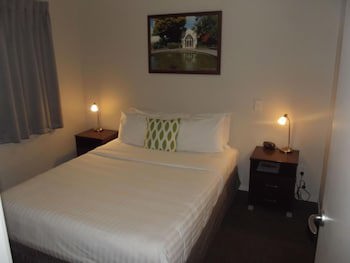 Arena Court Motel