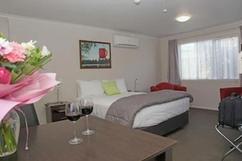Arena Court Motel