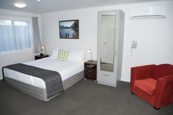 Arena Court Motel