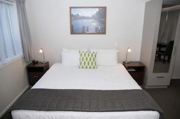 Arena Court Motel