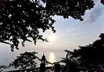 Chang Cliff Resort