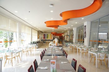 Harris Hotel Sentul City - Bogor