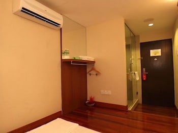 Country Hotel
