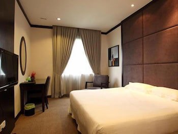 Country Hotel