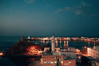 Al Ayjah Plaza Hotel