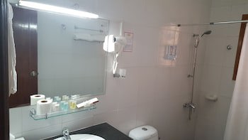 Al Ayjah Plaza Hotel