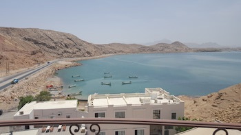 Al Ayjah Plaza Hotel