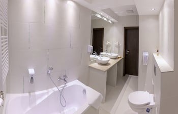 Bastya Conference And Wellness Hotel