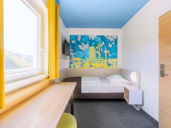 B&B Hotel Stuttgart-City fotoğrafı