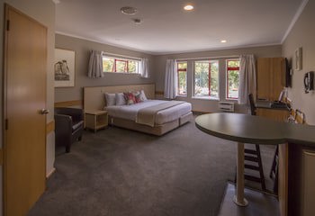 Amross Court Motor Lodge
