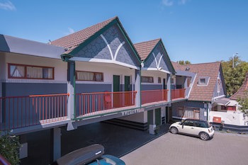 Amross Court Motor Lodge