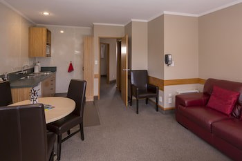 Amross Court Motor Lodge