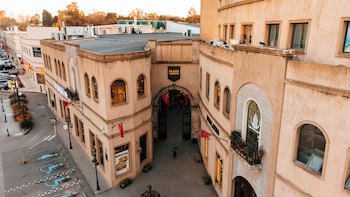 Hotel Plaza Central Canning