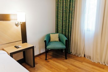 Hotel Plaza Central Canning
