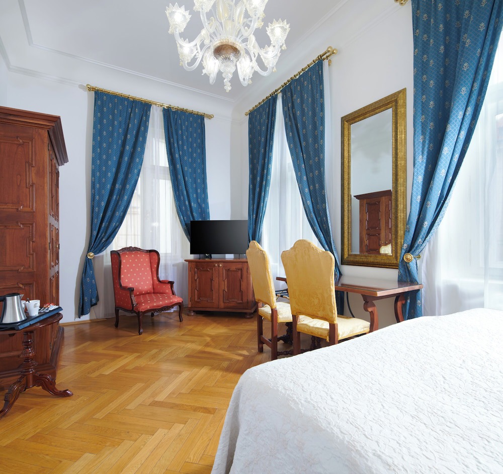Charles Bridge Palace