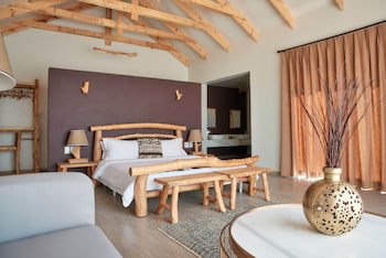 Agama Lodge