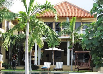 Dolphin Beach Bali