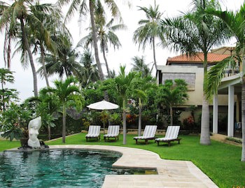 Dolphin Beach Bali