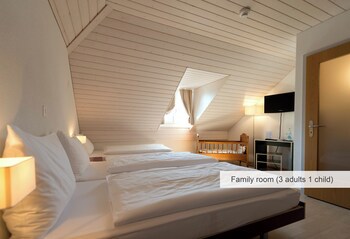 Bären Self Check-In Hotel