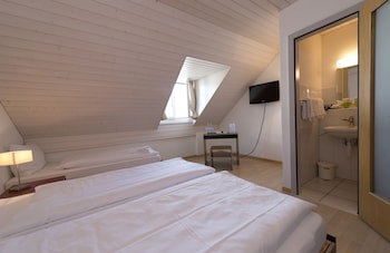 Bären Self Check-In Hotel
