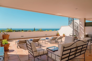 Guadalpin Suites