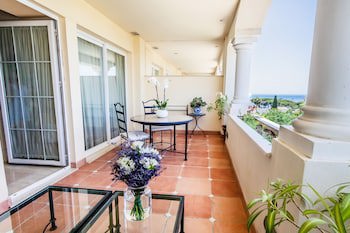 Guadalpin Suites