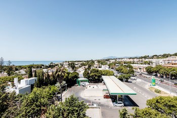Guadalpin Suites