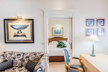 Guadalpin Suites