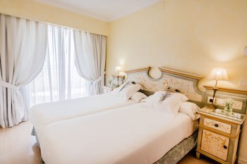 Guadalpin Suites