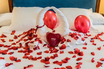 Guadalpin Suites
