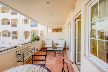 Guadalpin Suites