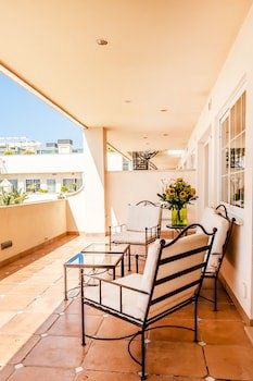 Guadalpin Suites