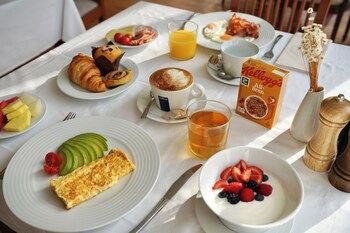 Guadalpin Suites