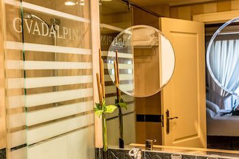 Guadalpin Suites