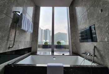 Crowne Plaza Hong Kong Kowloon East, An Ihg Hotel