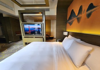 Crowne Plaza Hong Kong Kowloon East, An Ihg Hotel